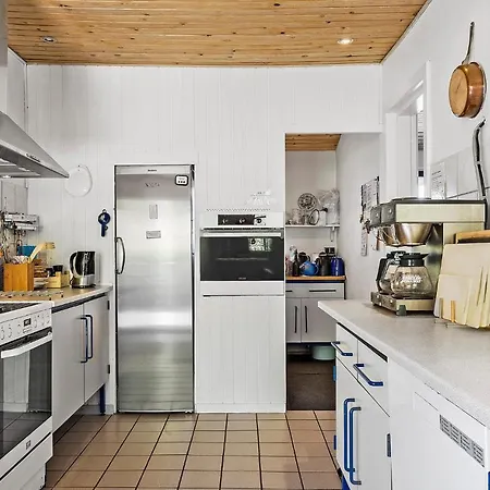 בית נופש Lovely In With Wifi